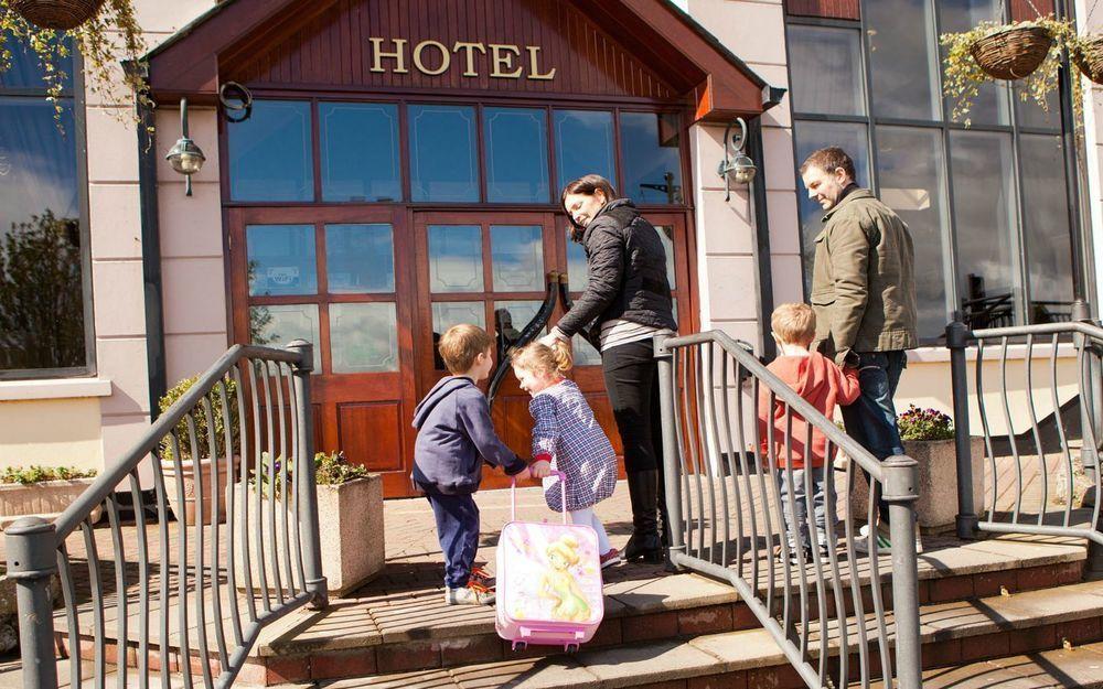 Four Seasons Hotel & Leisure Club Monaghan Exterior foto