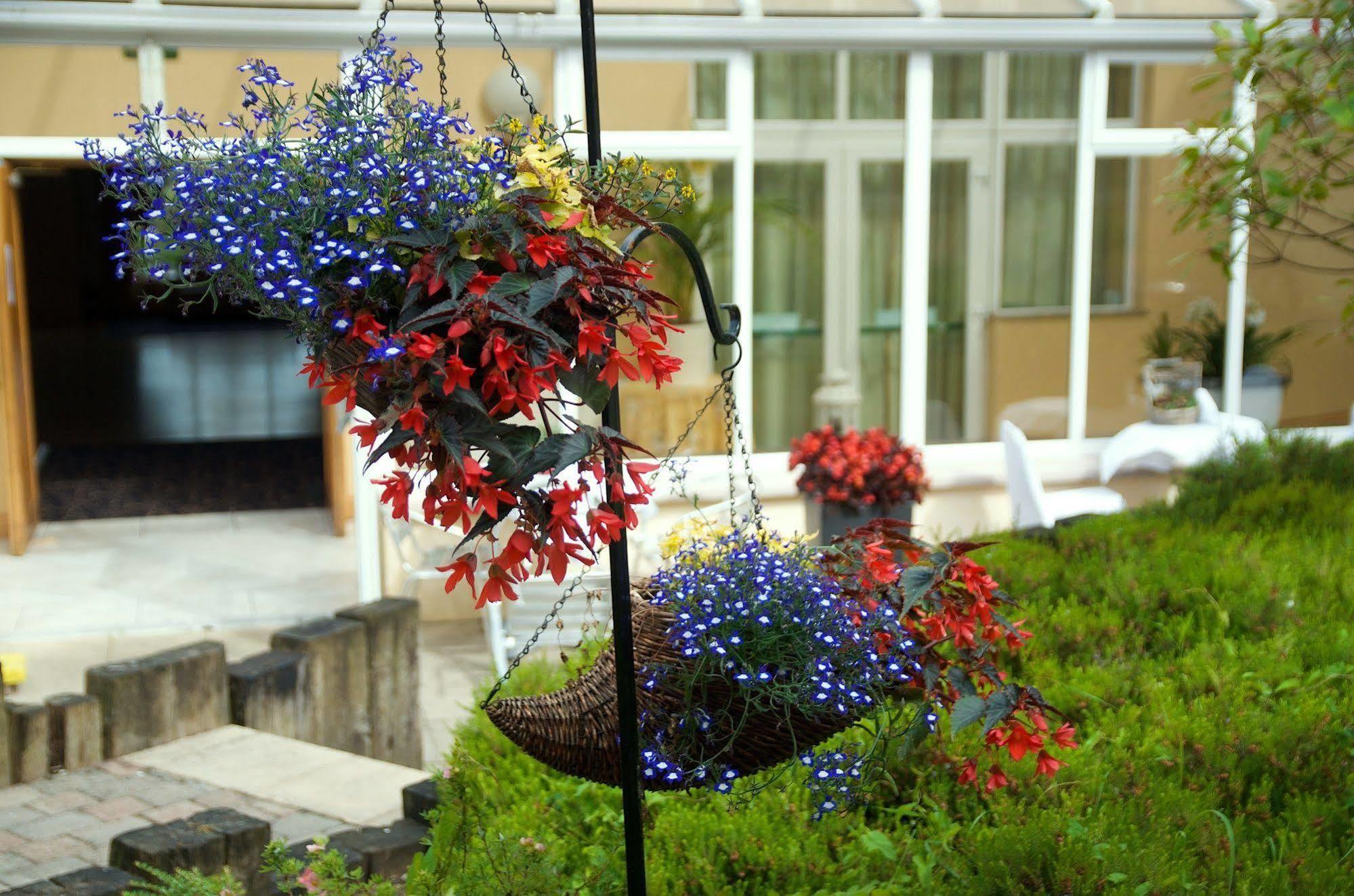 Four Seasons Hotel & Leisure Club Monaghan Exterior foto